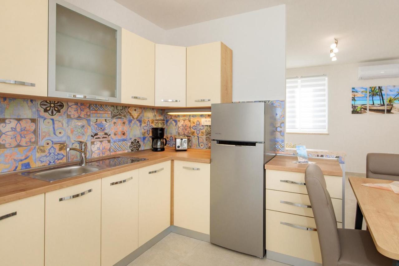 Apartman Ivona Na 1. Katu Малинска Екстериор снимка