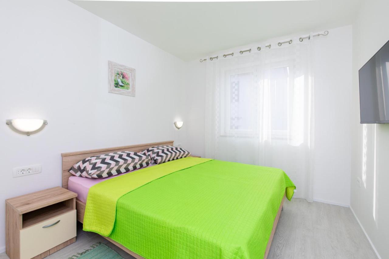Apartman Ivona Na 1. Katu Малинска Екстериор снимка